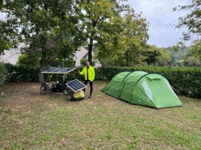 Hiker & cyclist package ( 1 tent & 1 bike or motorcycle )