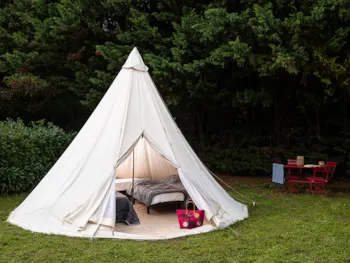 Accommodation - Tipi Tips - Camping La Rivière Dorée