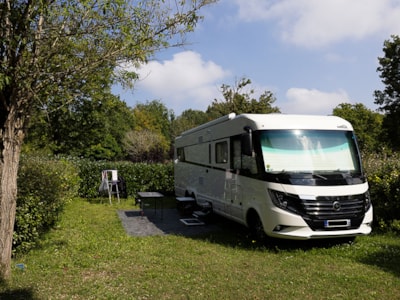 Climber Natura Package ( 1 camper van / 1 van / 1 caravan / 1 car & 1 tent )