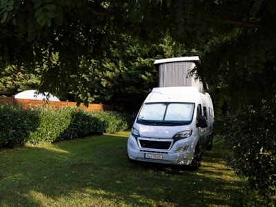 Comfort Package Plus ( 1 camper van / 1 van / 1 caravan / 1 car &1 tent with electricity )