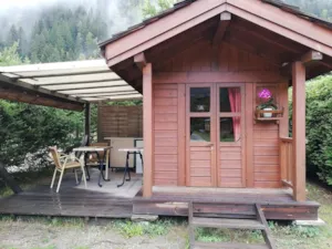 Locatif - Le Mazot 6m² / Arrival and departure on SUNDAY in July and August - Camping Les Marmottes