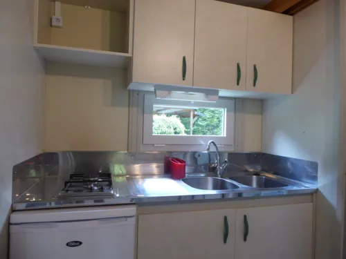 Huuraccommodatie(s) - Chalet Club Arnica 2 Slaapkamers / Aankomst En Alloceert Zondag In De Maanden Juli En Augustus. - image n°4 - Camping Les Marmottes