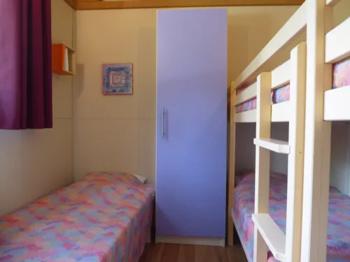 Huuraccommodatie(s) - Chalet Moréa Gentiane 2 Slaapkamers / Aankomst En Alloceert Zondag In De Maanden Juli En Augustus. - image n°6 - Camping Les Marmottes