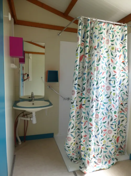 Mietunterkunft - Hütte Edelweiss 1 Zimmer (Behindertengerecht) - image n°8 - Camping Les Marmottes