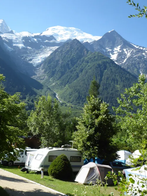 Pitch - Pitch : Camping-Car Or Car + Tent Or Car + Caravan - image n°3 - Camping Les Marmottes