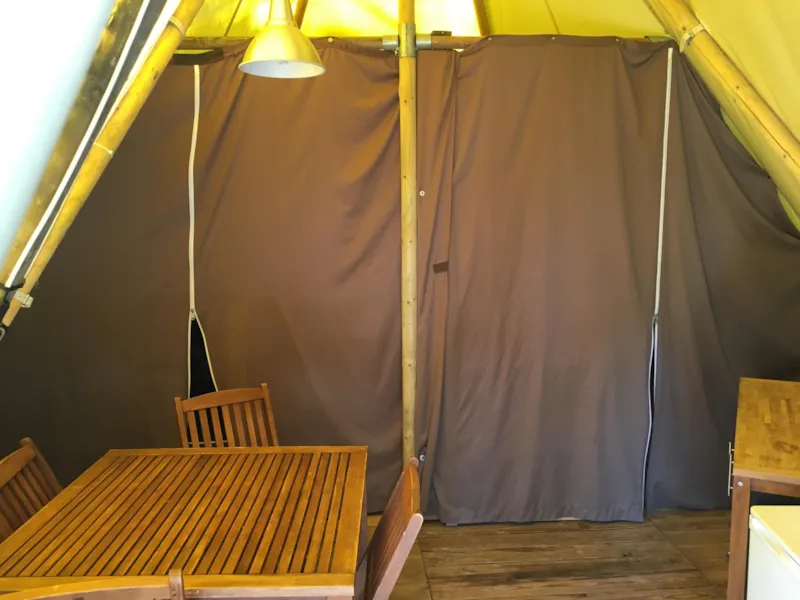 Tente Tipi - 2 Chambres (2 Adultes Maximum Et 2 Enfants -De  12Ans)