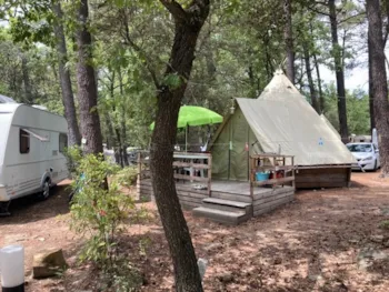 Mietunterkunft - Zelt Tipi - 2 Schlafzimmer (2 Erwachsene Maximal Und 2 Kinder - 12 Jahre Alt) - Camping La Simioune Vaucluse et Drome Provencale