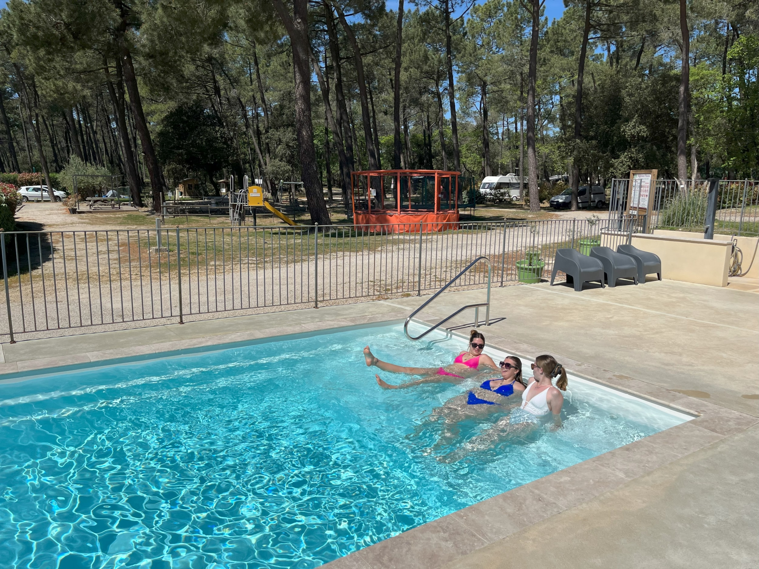 Camping La Simioune Vaucluse et Drome Provencale — Photo 4