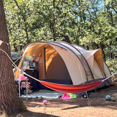 Camping pitch (package 1 person + 1 vehicle), 10A electricity included — 2