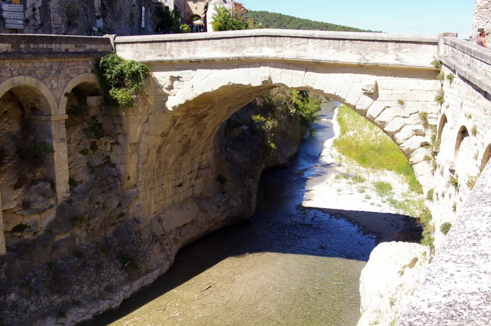 Camping La Simioune Vaucluse et Drome Provencale