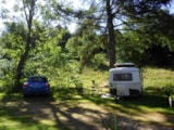 Pitch 1 Caravan + 1 Car Pitch 1 Caravan + 1 Car