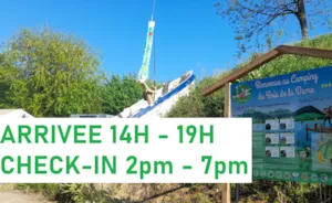 Emplacement - Pitch Confort (tent, caravan or motorhome / 1 car + electricity 10A) - Camping Du Bois De La Dame