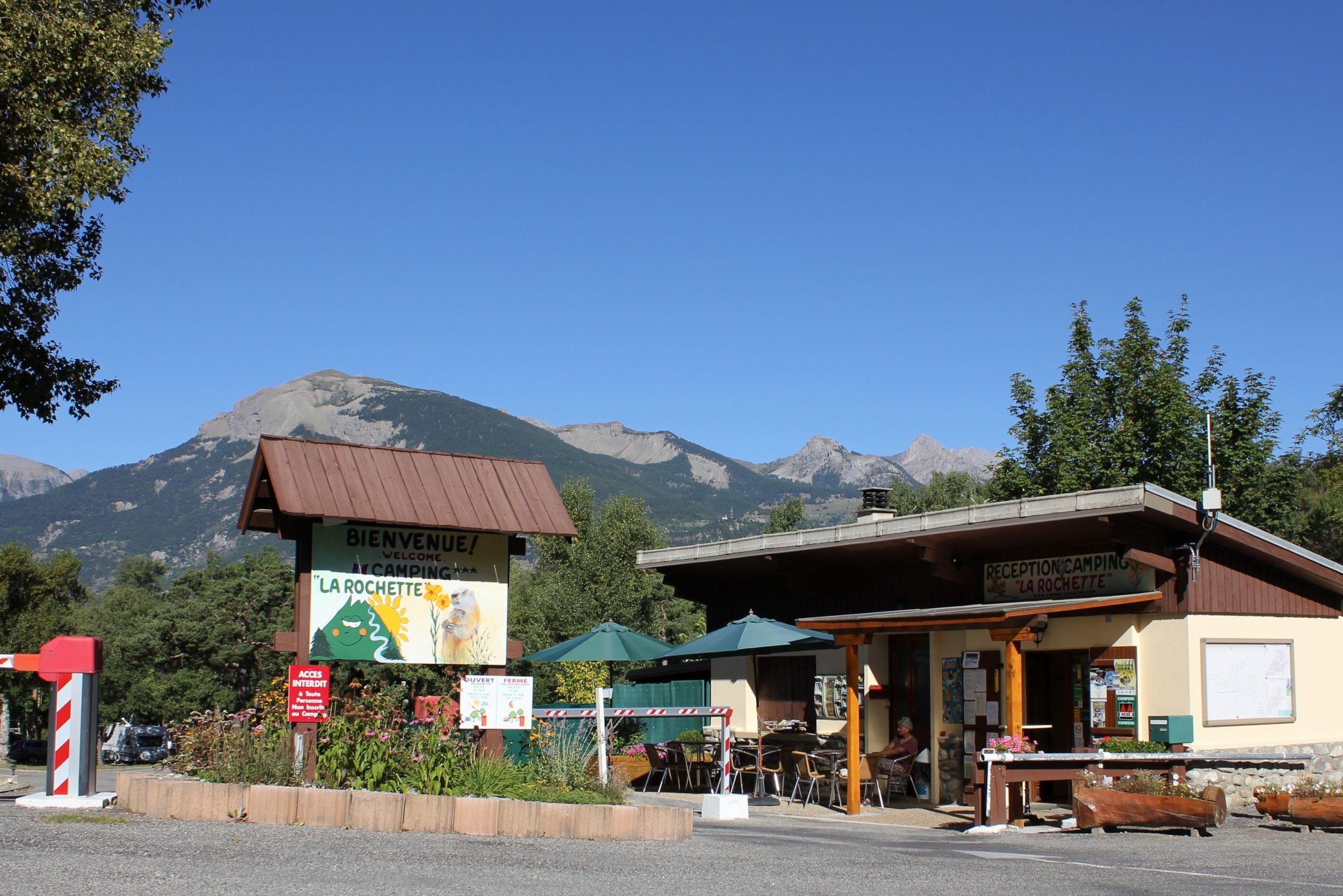 CAMPING LA ROCHETTE — Photo 2