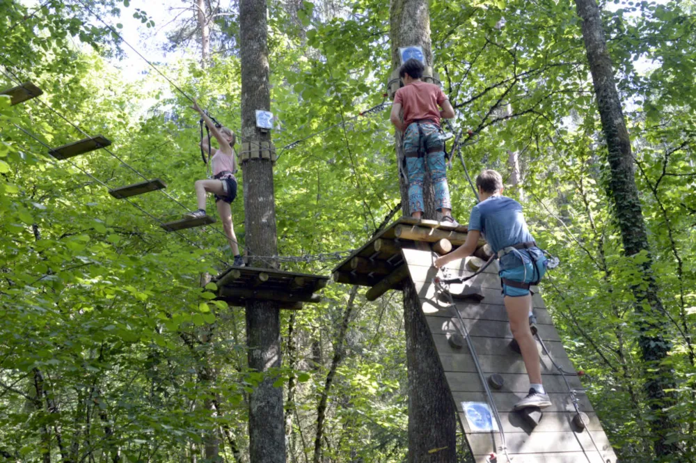 Camping Les Rives du lac Cantalès