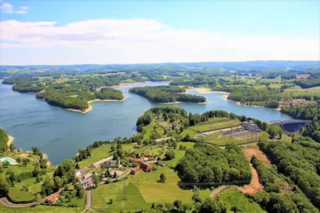 Camping Les Rives du lac Cantalès - Camping Direct