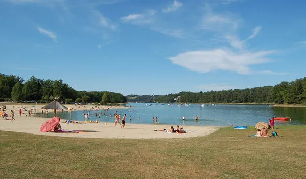 Camping Les Rives du lac Cantalès