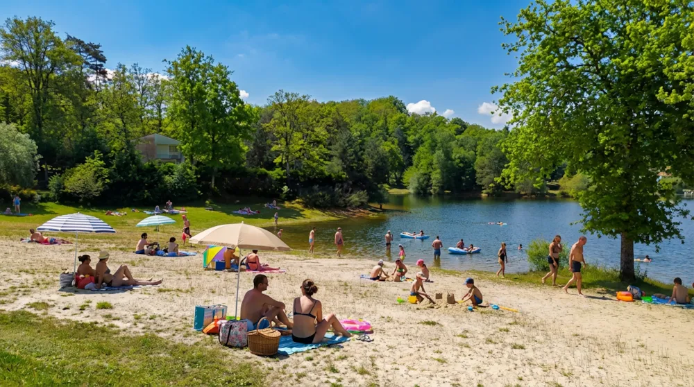 Camping Les Rives du lac Cantalès
