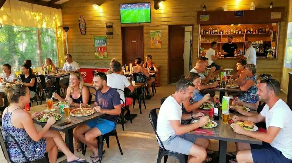 Camping Les Rives du lac Cantalès