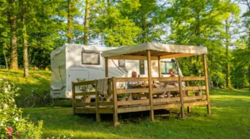 Stellplatz - Stellplatz Premium - Camping Les Rives du lac Cantalès