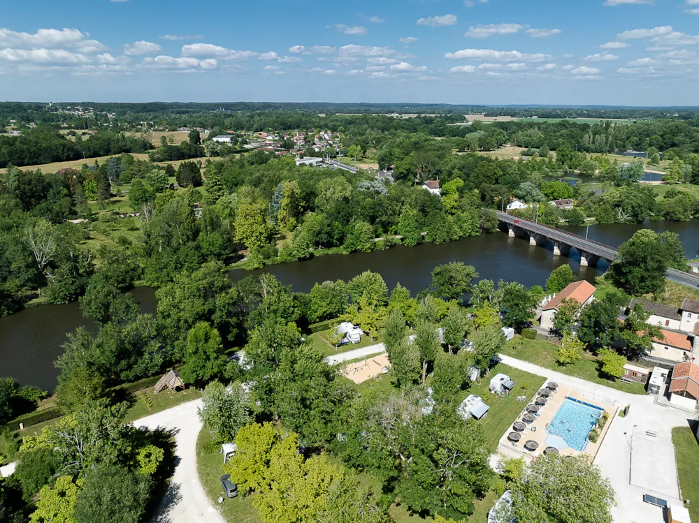 Emplacement - Camping 1 Personne + Élec - Camping LA CIGALINE