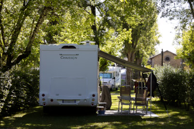 Camping 1 personne + élec — 2