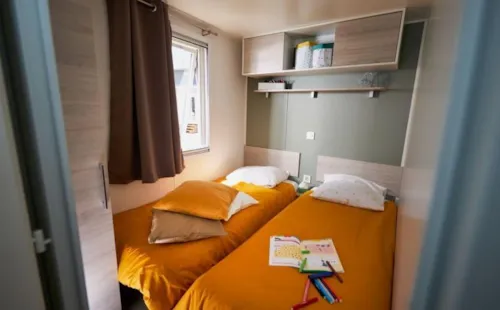 Accommodation - Mobile-Home 2 Bedrooms + Air-Conditioning. Arrival 4 P.M. Departure 10 A.M. - image n°5 - Camping Bois & Toilés