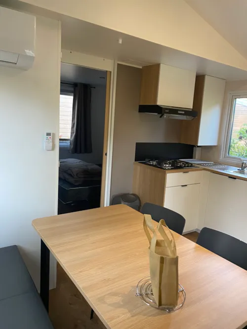 Location - Mobil Home 1 Chambre + Climatisation. Arrivée 16H Départ 10H. Max - image n°3 - Camping Bois & Toilés