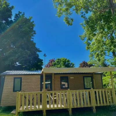 Mietunterkunft - Mobilheim 3 Zimmer + Klimaanlage. Ankunft 16.00 Uhr Abfahrt 10.00 Uhr - image n°1 - Camping Bois & Toilés