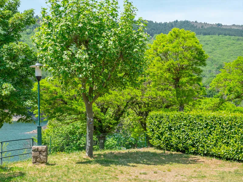 Emplacement Avec Eau Et Électricité