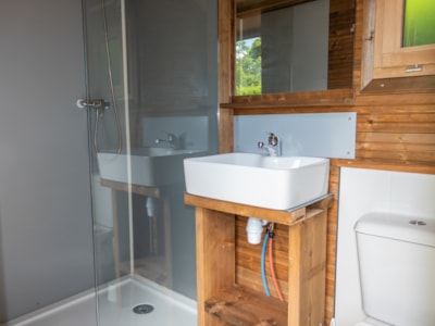 Premium pitch with individual sanitary facilities