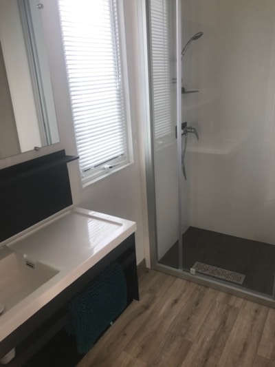 Mobilhome Premium EMBRUNS 35m² 2 bedrooms + Half-covered terrace 15m² - Seaview