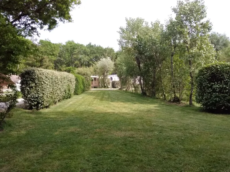 Nuit Étape Rando 1 Personne Tarif  Avec Électricité (À Vélo Ou À Pied Sans Véhicule Moteur)