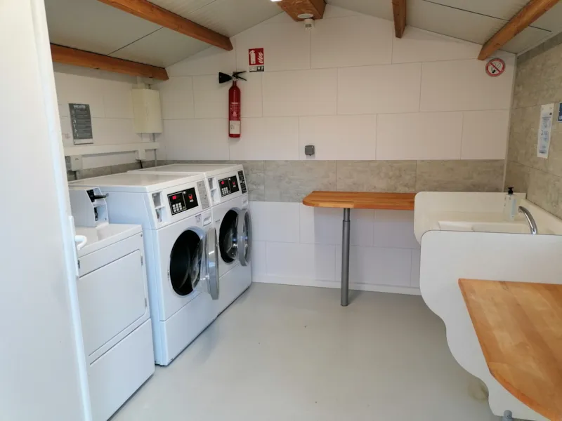 Emplacement (Électricité En Option) Mini 120M² : Tente, Camping-Car Ou Caravane