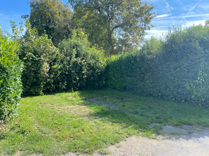 Grand Emplacement Pour Caravane, Camping-Car, Van Et Grande Tente