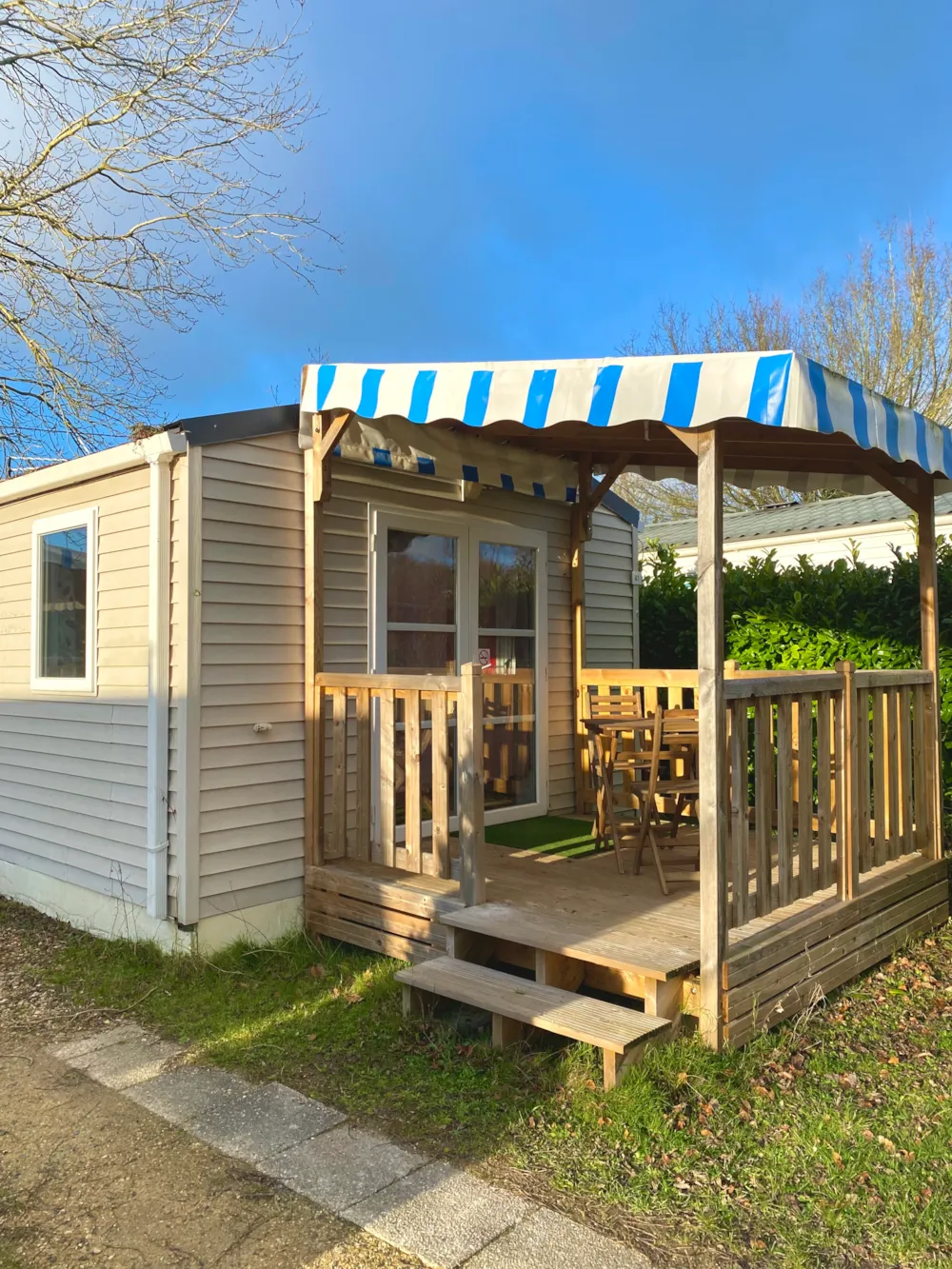 Location - Mobil-Home - 15M² - 1 Chambre Avec Terrasse - CAMPING LA FALOISE