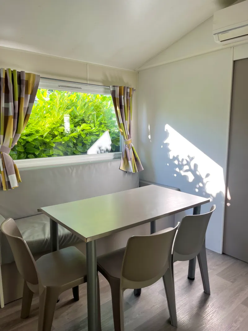 Mobil-Home - 30-35 M² - 2 Chambres Avec Terrasse