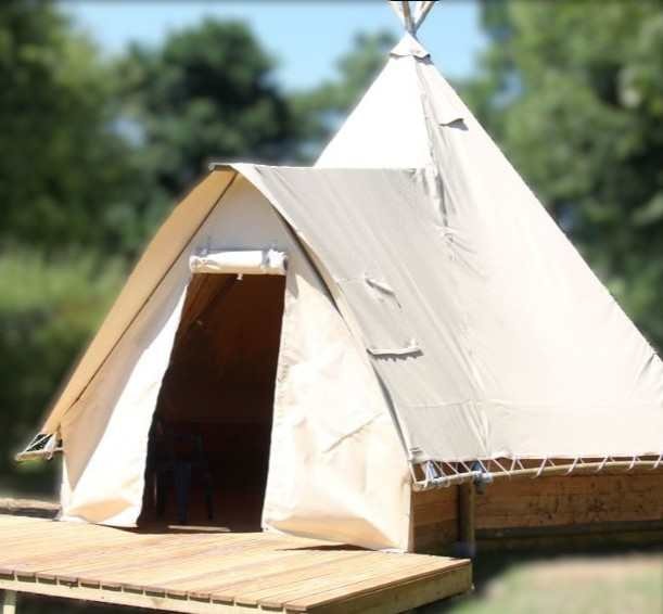 "Tipi" -  sans sanitaires privés