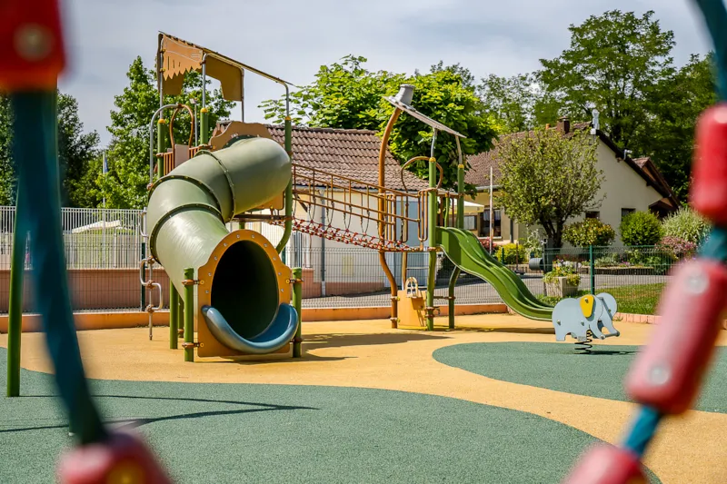 Forfait Emplacement Camping Car 64M² (Vidange, Remplissage Et Électricité 10A Inclus)