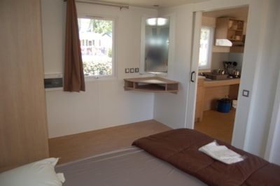 Mobile home for disabled persons with air-conditioning — 4