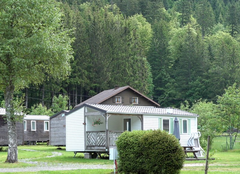 Location - Mobil-Home "Confort" 24 M² (2 Chambres) + Terrasse Intégrée - 2003 - Flower Camping Verte Vallee
