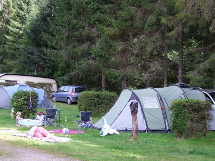Forfait Confort (1 Tente, Caravane + 1 Voiture Ou Camping-Car / Électricité 10A)