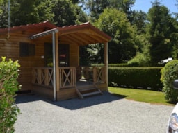 Accommodation - Chalet Confort Monia 27 M² (2 Bedrooms) + Sheltered Terrace 10M²+ Air Conditioning - Flower Camping du Lac de la Seigneurie