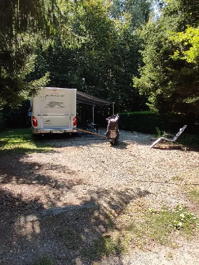 Forfait Confort (1 Tente, Caravane Ou Camping-Car / 1 Voiture / Électricité )