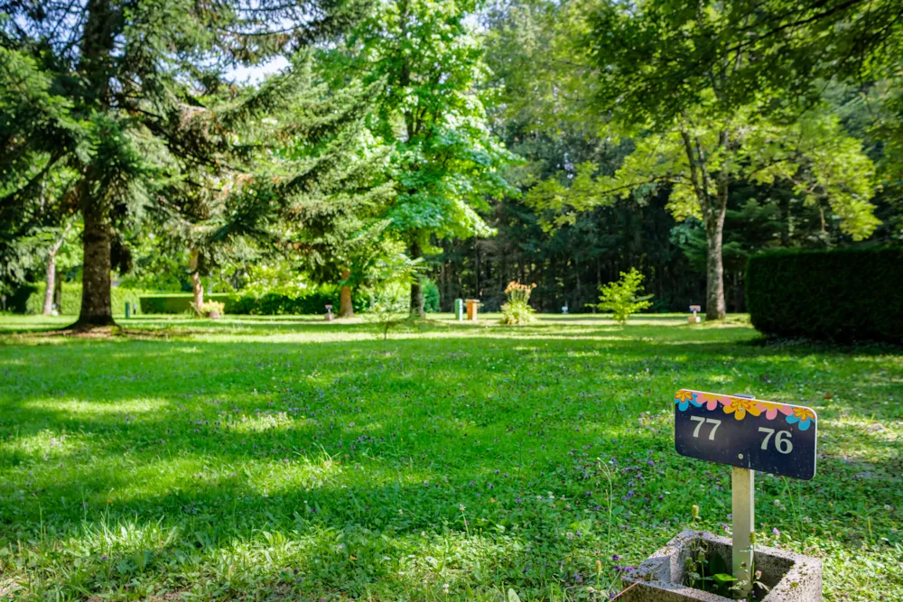 Emplacement - Forfait Randonneur : 1 Personne À Pied Ou À Vélo / 1 Tente Sans Électricité - Flower Camping du Lac de la Seigneurie