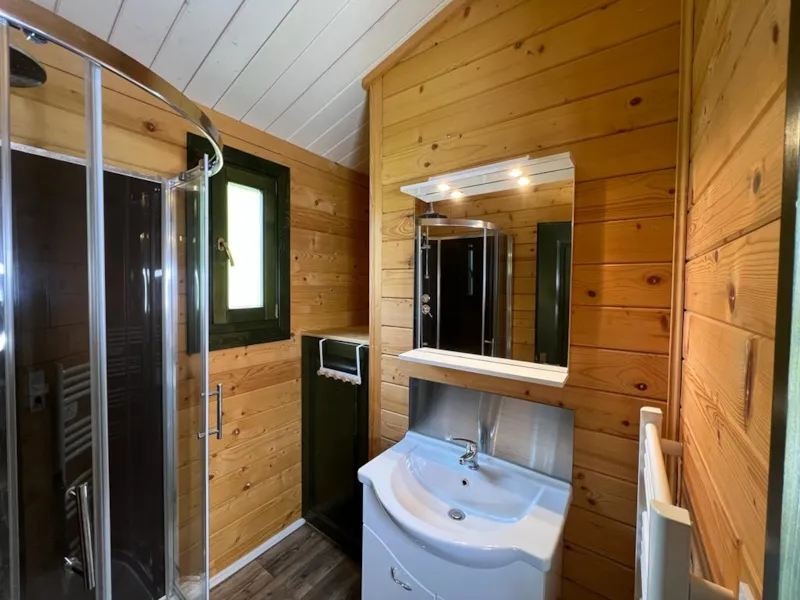 Chalet Savania Premium46 34 M² (2 Chambres) + Terrasse Couverte De 13 M² + Tv + Clim Réversible