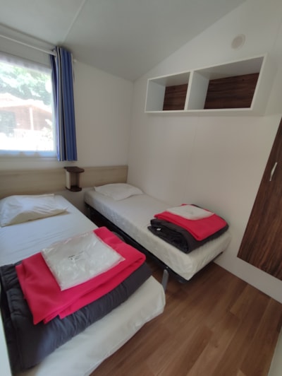 Mobile home Ibiza Confort  26m² (2 Bedrooms) + 18 m² semi-covered terrace (new!)