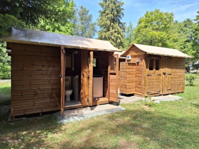 Freecamp Original Premium Package with picnic table