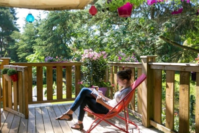 La Cabane du Voyage - Wooden hut 1 bedroom 24m² + terrace 16m²