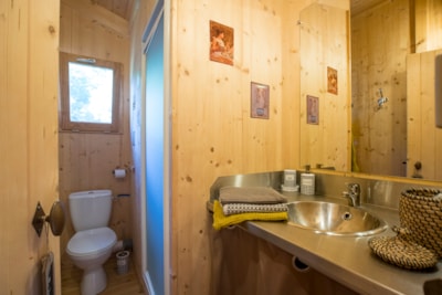 La Cabane du Voyage - Wooden hut 1 bedroom 24m² + terrace 16m²