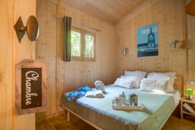 La Cabane du Voyage - Wooden hut 1 bedroom 24m² + terrace 16m²